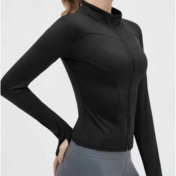 Women’s mock neck zip up spring sports jacket NWT - Picture 3 of 3